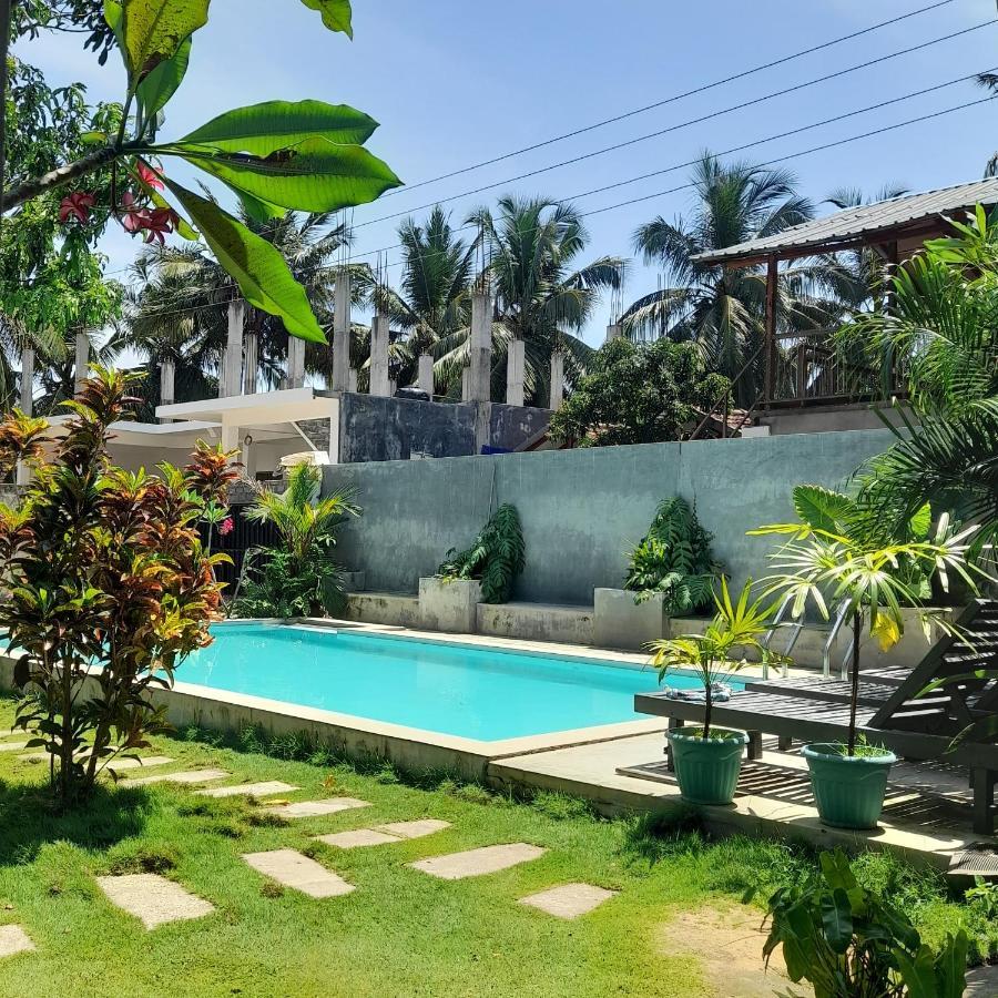 Hotel Surf Gangs Arugambay Arugam Bay Exterior foto