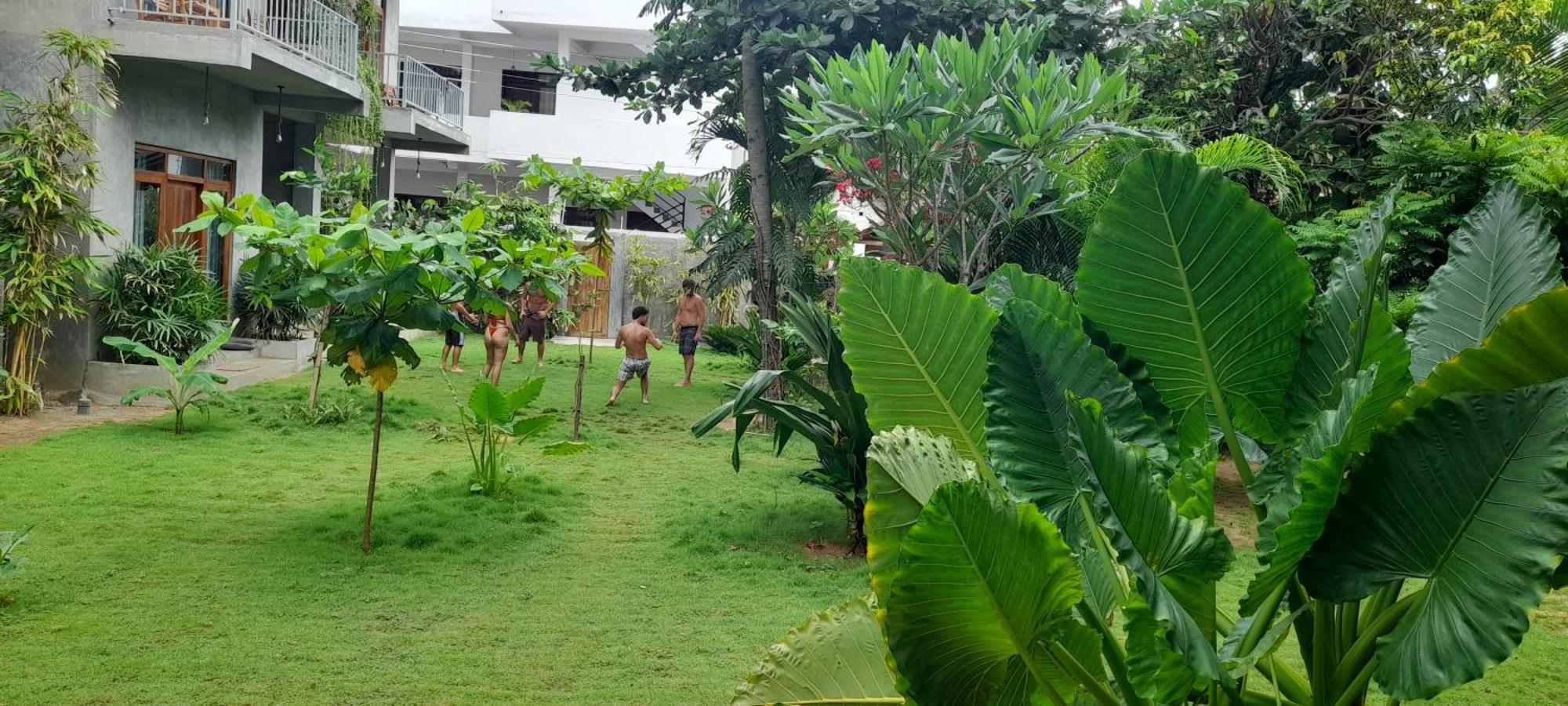 Hotel Surf Gangs Arugambay Arugam Bay Exterior foto